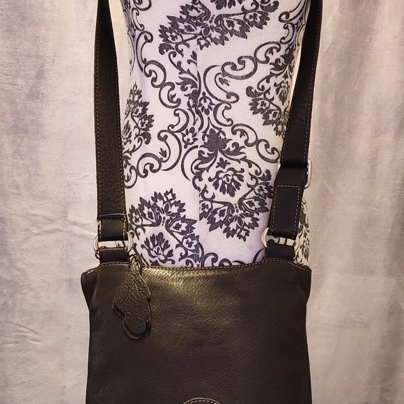 Roots Vintage Villager Leather Crossbody - Picture 4 of 7